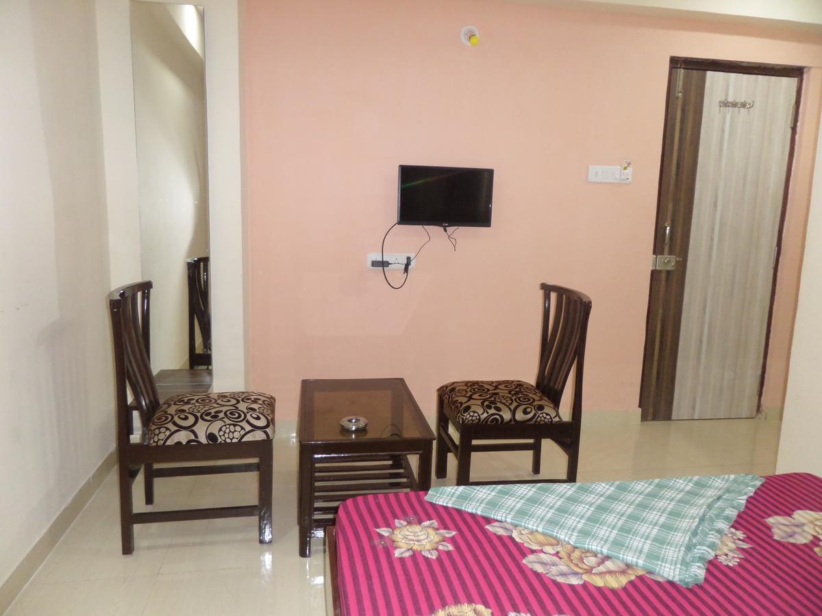Hotel Riya-Raj Lodging Titwala Exterior photo